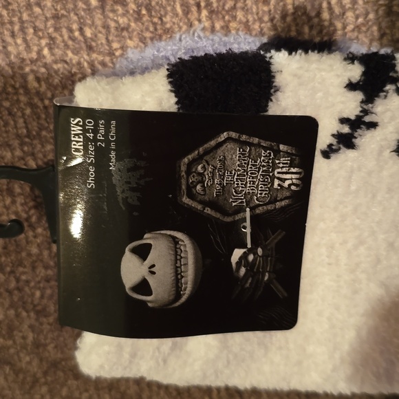 DISNEY BUNDLE OF 4 PAIRS OF NIGHTMARE BEFORE CHRISTMAS SOCKS FITS SHOE SIZE 4-10 - Picture 2 of 10